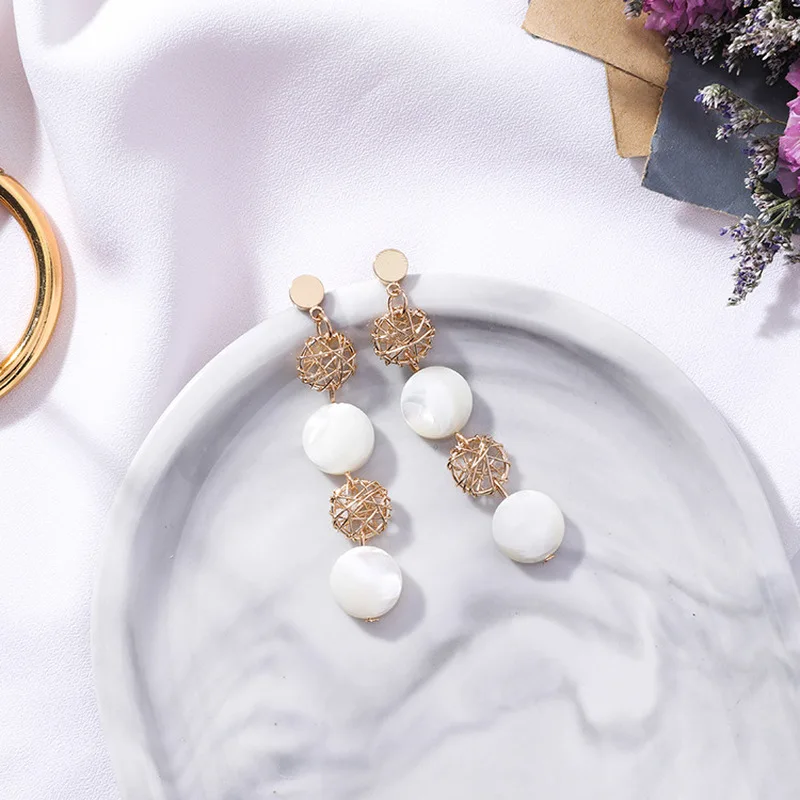 

2018 New Simple Korean Girl Cute Drop Earrings Personality Wind Shell Texture Long Earrings Fashion Women Jewelry Accessories