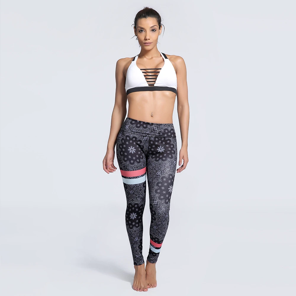 Fitness Mädchen Kleidung an Kleidung aus Fitness Mädchen Kleidung an Kleidung aus