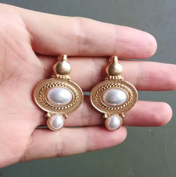 

Timeless Wonder Glam Retro art deco Faux Pearl Stud Earrings Party Gorgeous Top gift wedding gown stunning pop ins prom new 4561