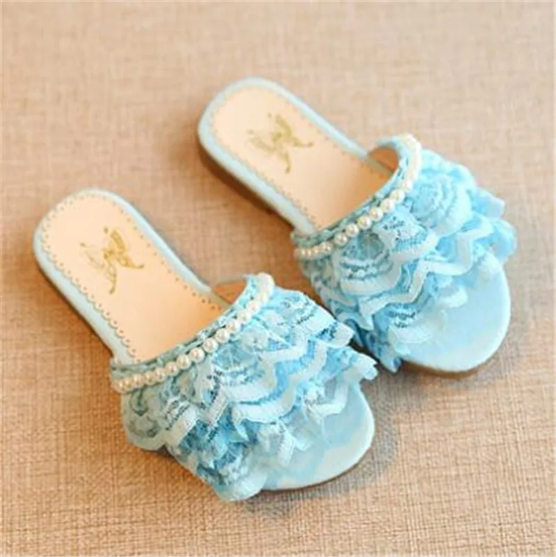 Weoneit/милые кружевные шлепанцы принцессы с жемчугом для девочек; сезон лето; CN 26-36; нескользящая Мягкая подошва; домашняя обувь для девочек; пляжная обувь - Цвет: sky blue