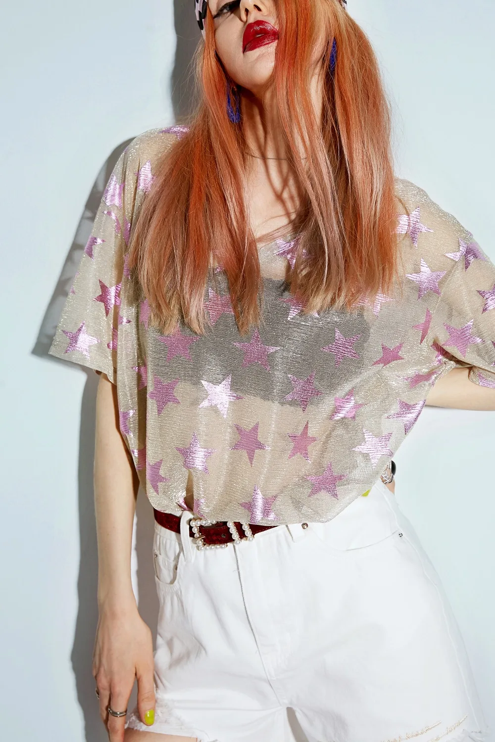 Женские топы с графичным принтом ELF SACK, открытая футболка оверсайз с V-образным вырезом в уличном стиле, прозрачная блестящая футболка для ношения летом