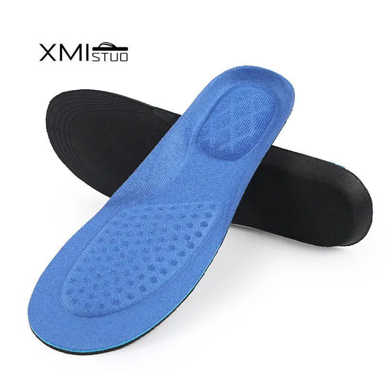 athletic shoes with arch support and cushioning