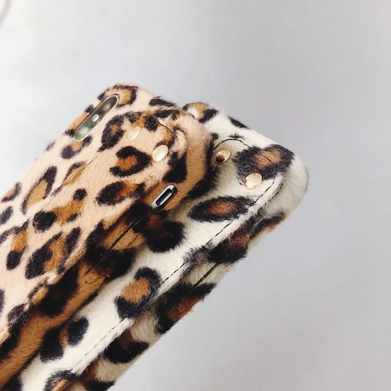 Luxury Leopard Print Wrist Band Case For iphone X Xr Xs Max 6 6S 7 8 Plus Swrist Strap Bracket Soft Protective Cover Case Coque (3)