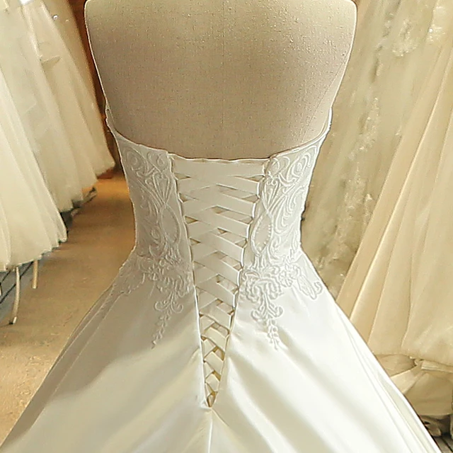 SL-501 Princess Simple Chapel Train Bridal Gowns Corset Embroidery Satin Wedding Dress 2018 6