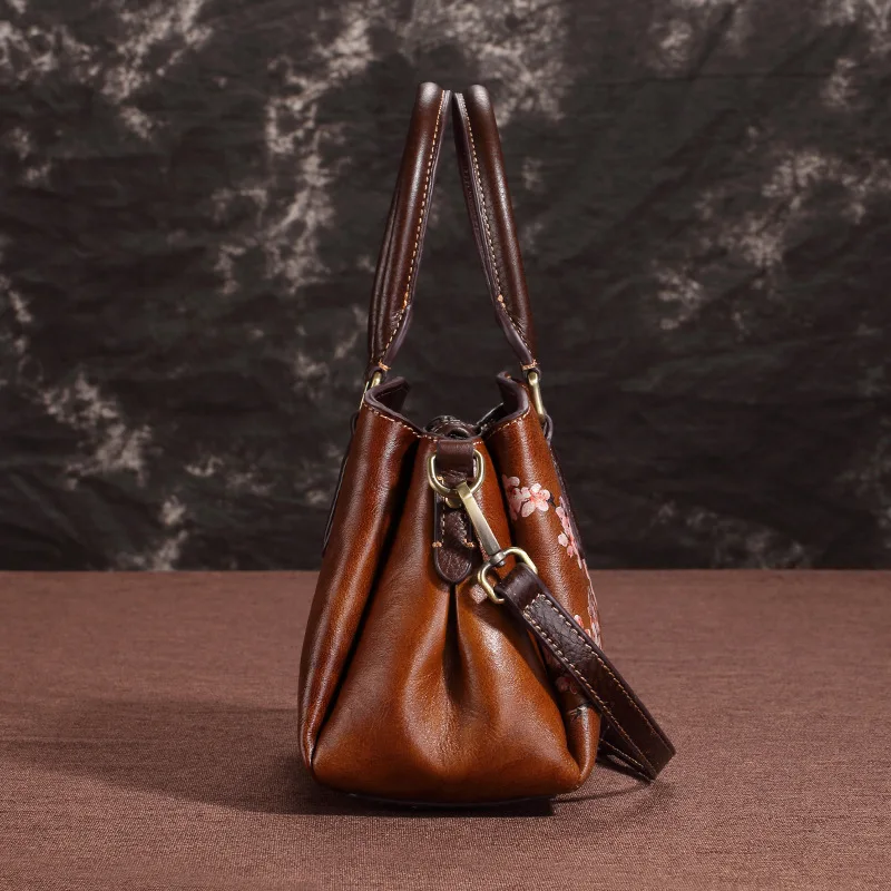 AETOO Casual leather women's bags, vintage leather slanted bags, a one-shoulder hand-colored handbag,