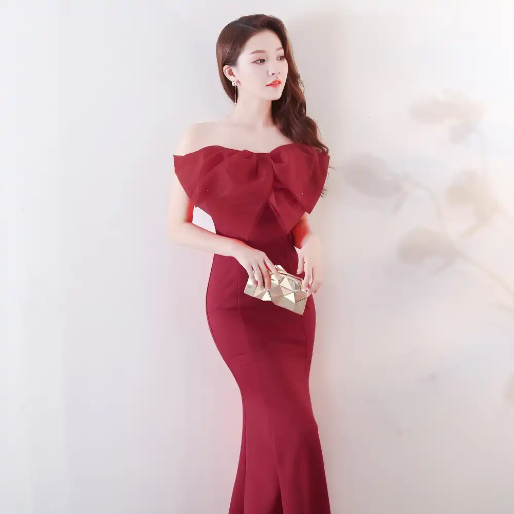White Dress Strapless Sheath Gown