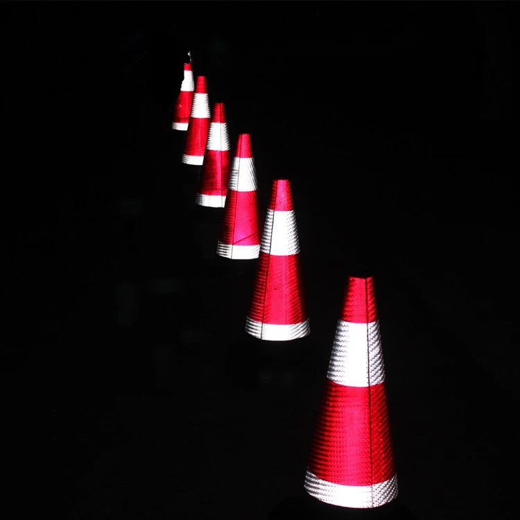 

70cm rubber road cone reflective cone, ice cream cone isolation cone warning column roadblock manufacturers direct sales!