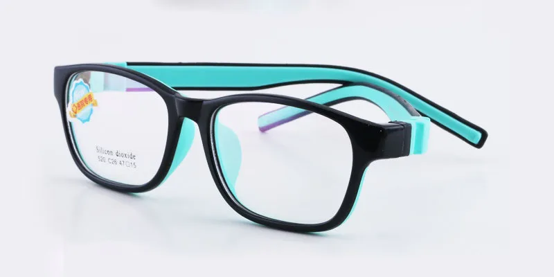 c26-black green