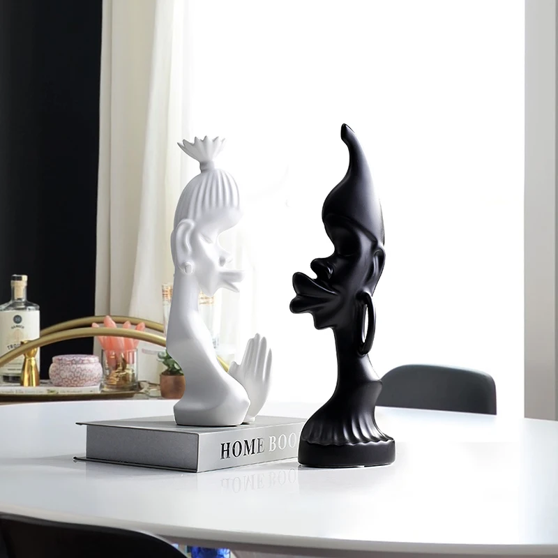 

Northern Europe house and home garniture Ornaments modern simple drawing room TV bench wine cabinet originality lovers