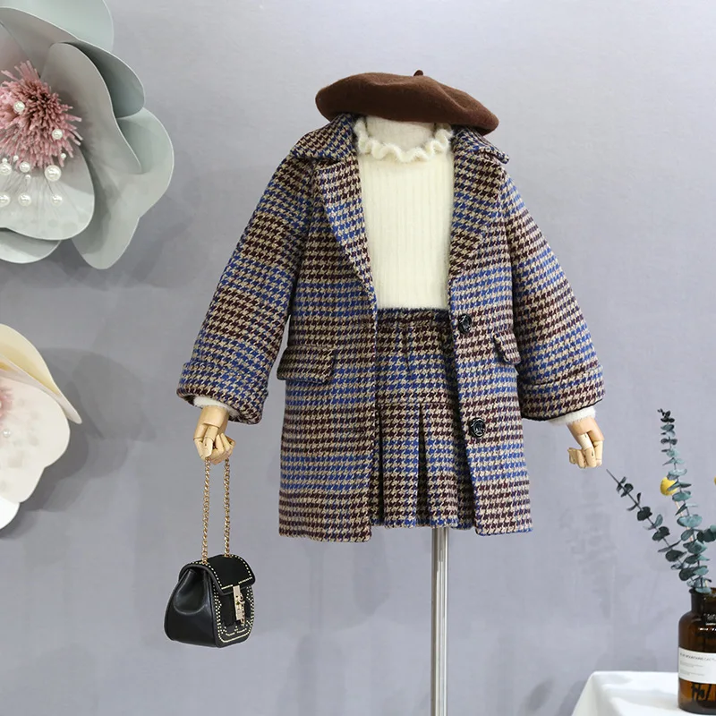 2018 new children's suit skirt plus velvet pleated skirt pants autumn and winter girls British plaid suit two-piece
