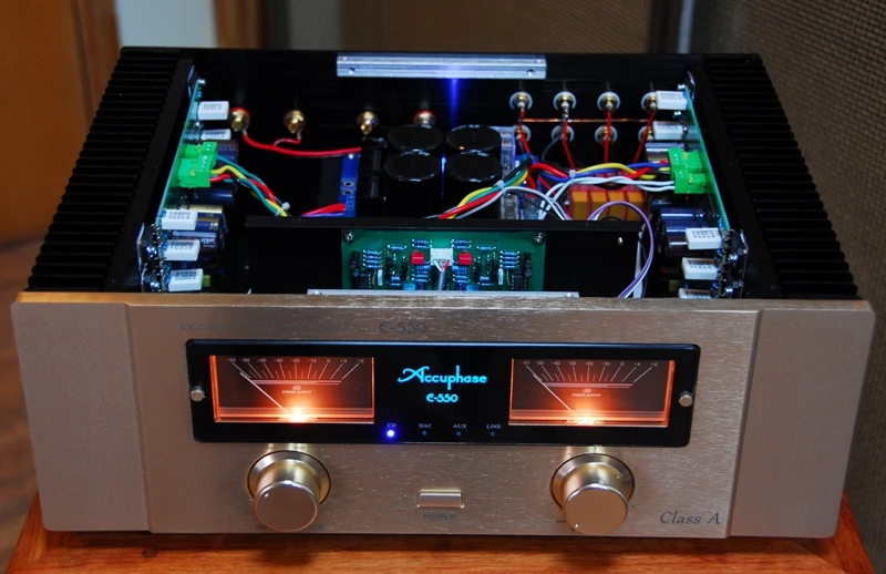 Копия Accuphase E 550 Pure класса A (30 Вт 8 Ом) гарантированная линейная мощность Φ 3