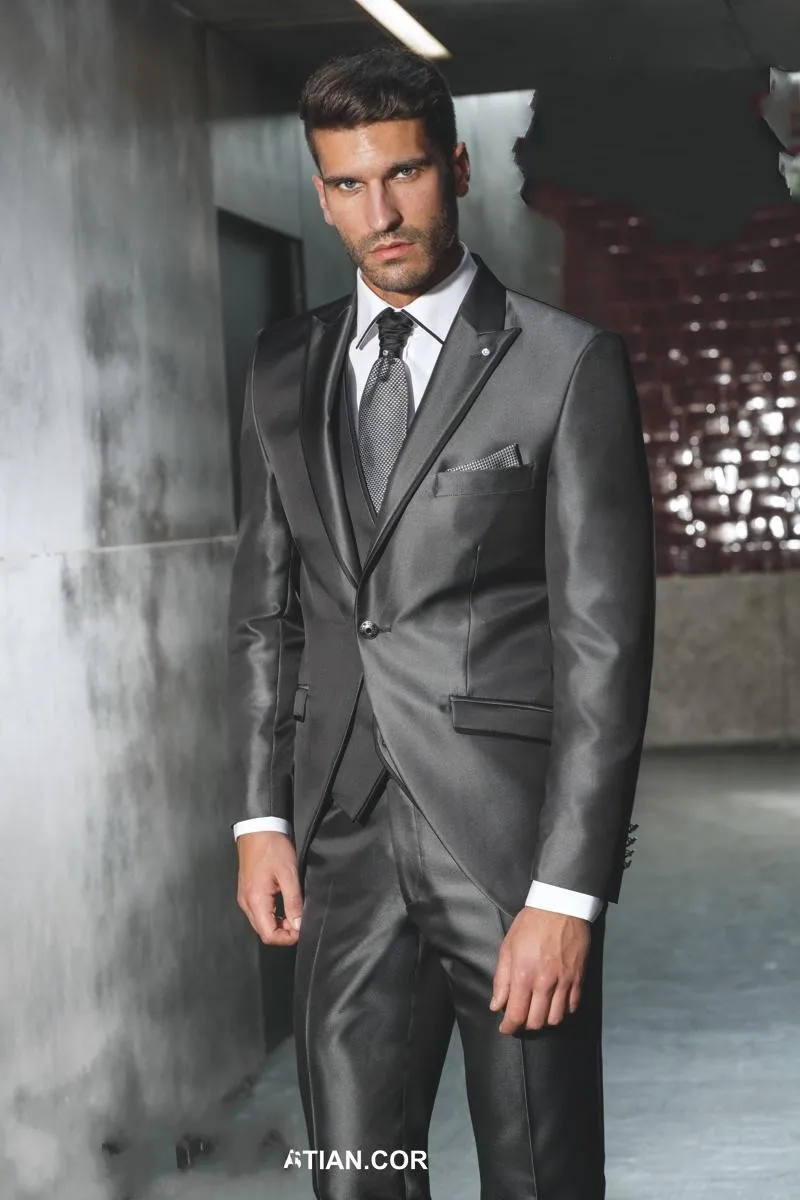 2015 Hecho A Medida Para Hombre De La Boda Gris De Tres Piezas Traje Nuevo Del Estilo Uno Botones Smokinges Del Novio Gris Tuxedo Suits For Men Suit Graysuit Aliexpress