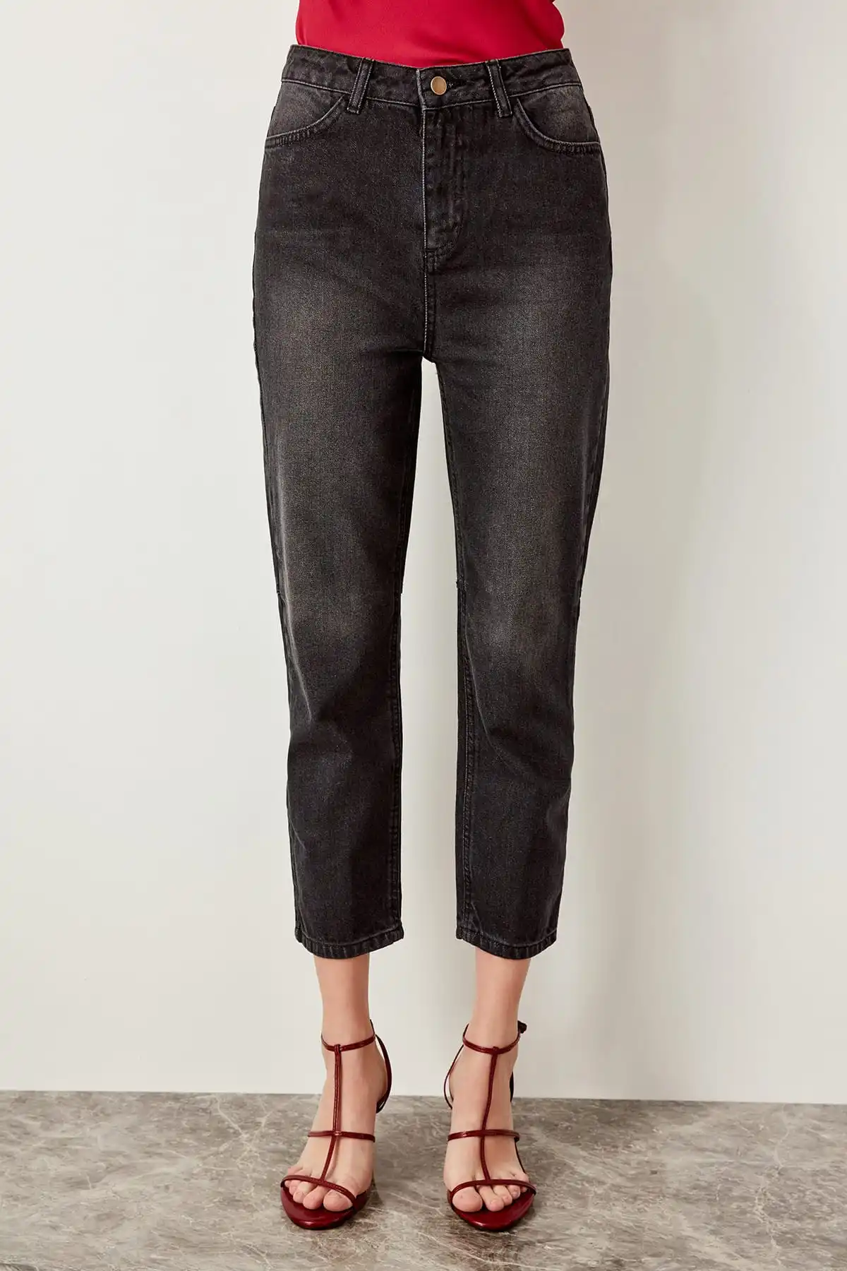 Trendyol-Front-Anthracite-High-Waist-Button-Super-Mom-Jeans-TCLSS19NI0004.jpg