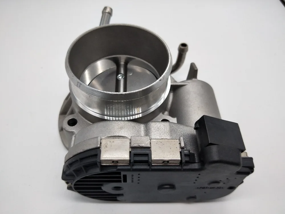 Throttle Body For PEUGEOT 1007 207 bipper Partner Kasten FIAT Fiorino