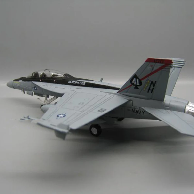 1/100 масштаб военная модель игрушки F18 F-18 F/A-18 Boeing Hornet истребитель-бомбардировщик США армейская воздушная сила литой металлический самолет модель игрушки