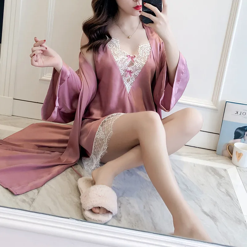 10489797284_1929359744