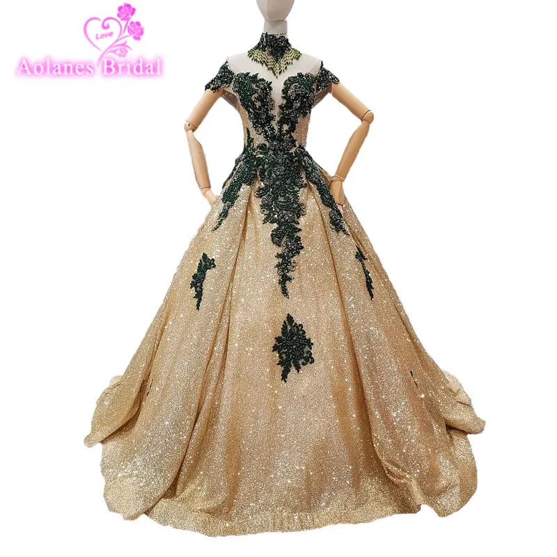 

2018 Green Lace Gold Sequin V-neck Evening Dresses Sweep Train A-line Prom Dress Sleeveless Off The Shoulder Formal Dress Gowns