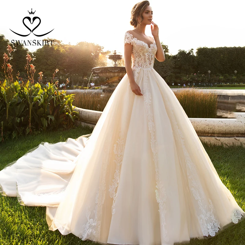 

Appliques A-Line Wedding Dress 2019 Swanskirt Sweetheart Tulle Bride Gown Off the Shoulder Chapel Train vestido de noiva F181