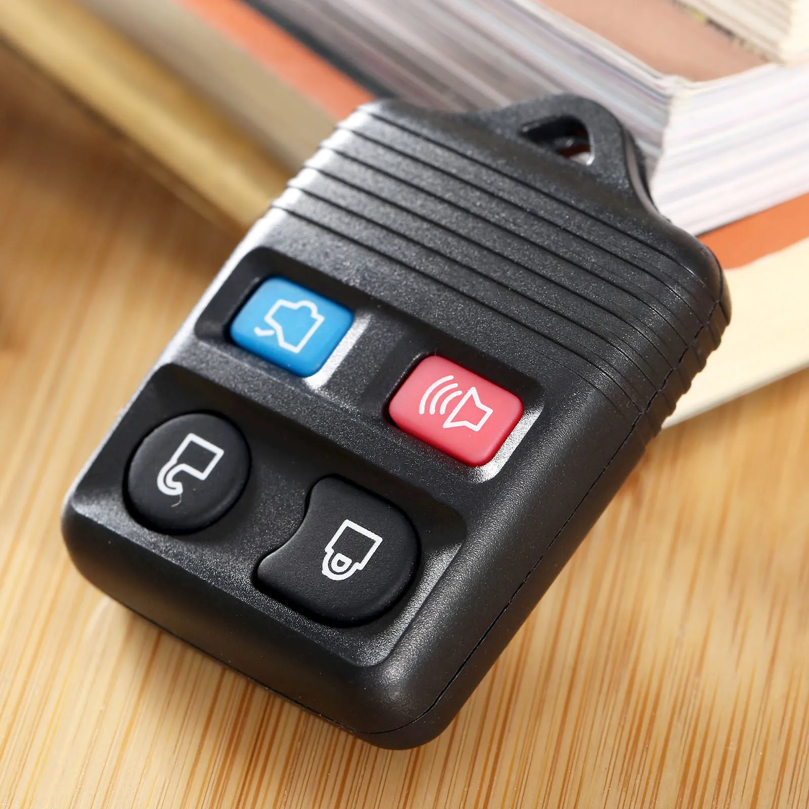 

4 Buttons Keyless Entry Remote Control Car Key Shell Case Replacement Key Fob Transmitter Clicker for Ford Explorer Mercury