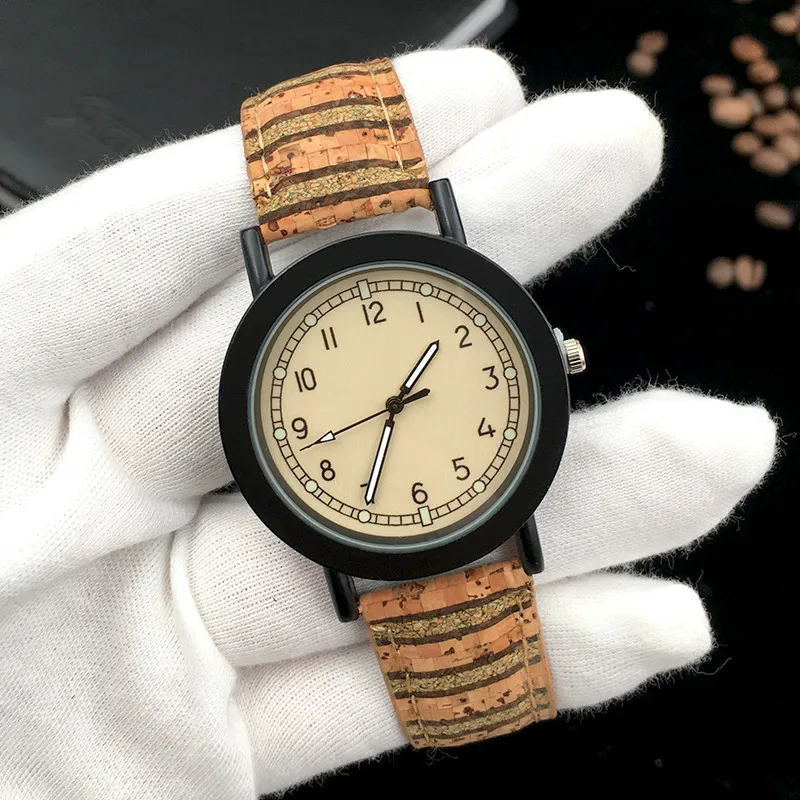 

Splendid New Simple Leisure Antique Leather Band Analog Quartz Vogue Watches