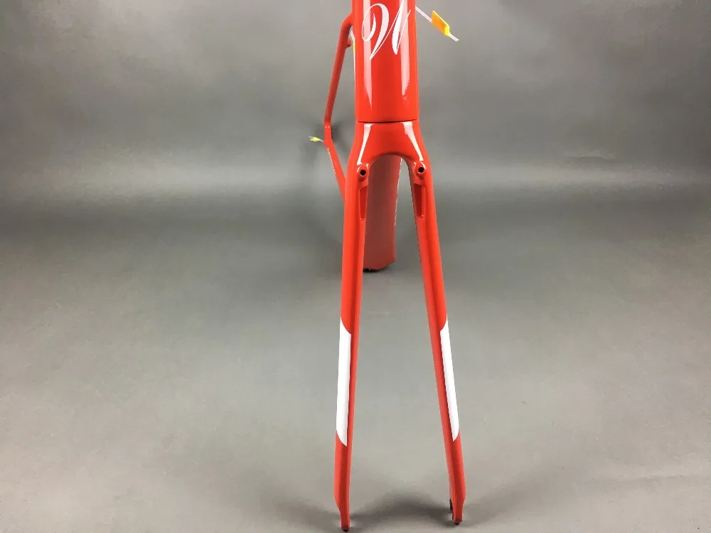 Excellent 2019 design super light FASTERWAY classic carbon road frameset D Brake carbon bike frame:Frameset+Seatpost+Fork+Clamp+Headset 82