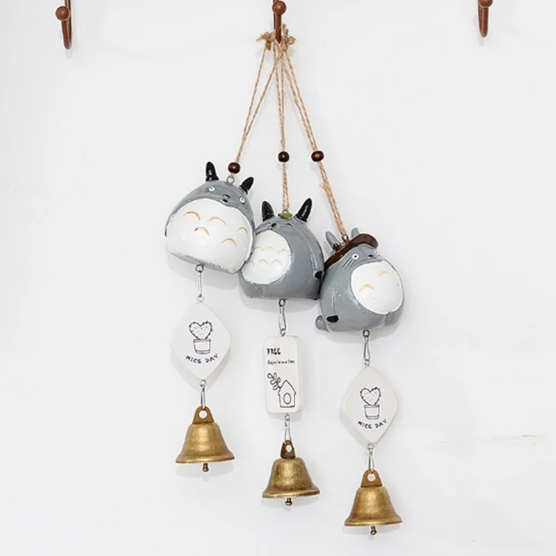 

Cartoon Totoro Bells Wind Chimes Romantic Greetings Personality Gifts Japanese Resin Door Decorations Car Hanging Jewelry