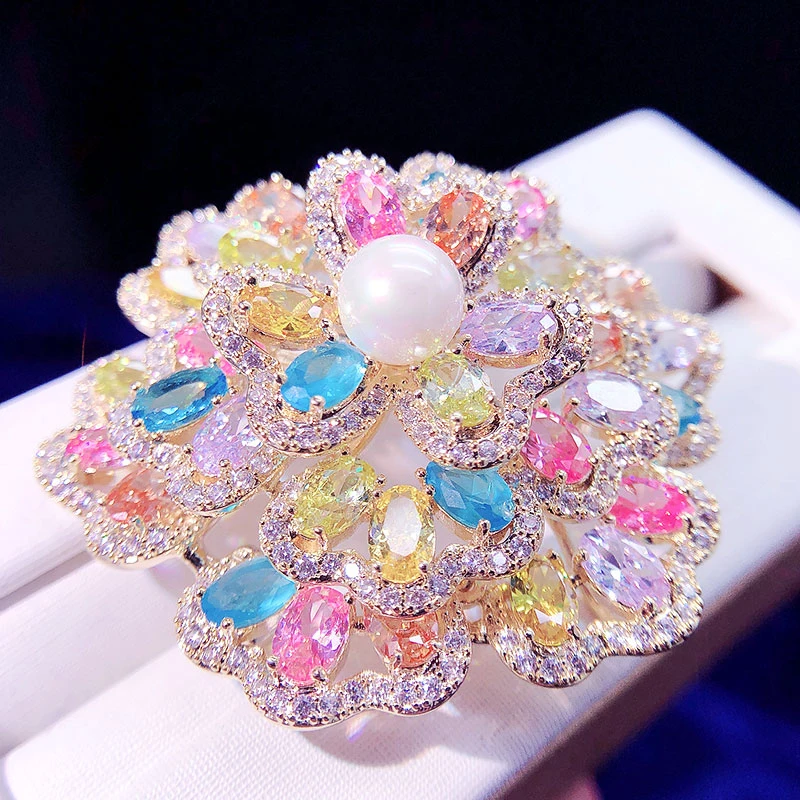 

Lujo giratorio color circon broche pin femenino ropa con accesorios hermoso regalo de cumpleanos temperamento broche