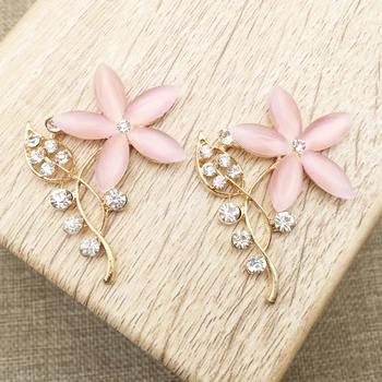 

50pcs Pink Flower Crystal Stone Brooch Jewelry Strass Rhinestone Buckle Charms Wedding Brides Hair Decor Garment Ornament Crafts