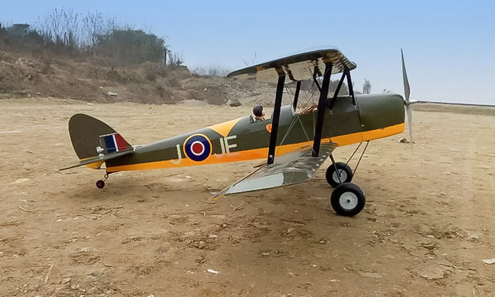 Радиоуправляемый самолет DH82a Tiger Moth Biplane 1,4 м лазерная резка пробкового дерева модель самолета комплект 4CH электрический и газовый радиоуправляемый самолет для взрослых