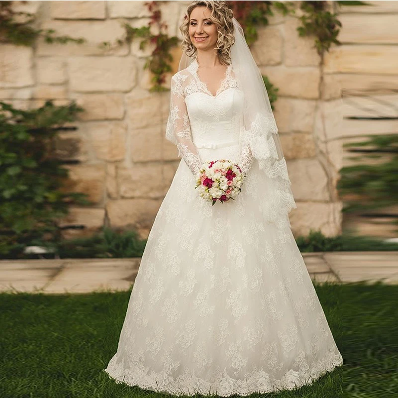 

Vintage Lace Wedding Dress Long Sleeves Illusion Back Covered Buttons 2019 Bridal Gowns V-neck Full Length Vestido De Novia