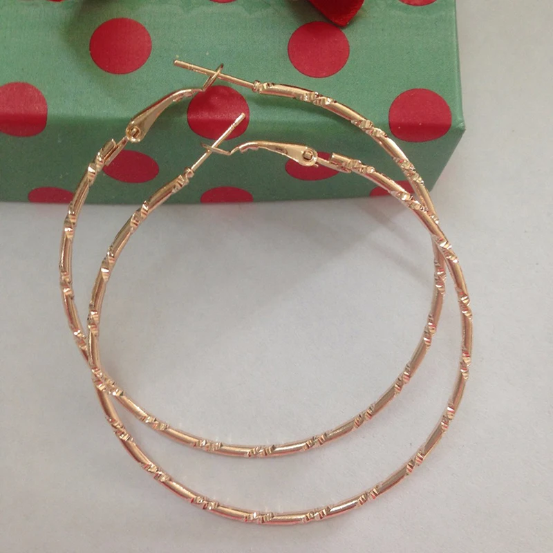 

Simple Gold Color Big Hoop Earring For Women Fashion Exaggerated Hoop Bamboo Pattern Carved Ear Loop For Women Girl's Jewelry