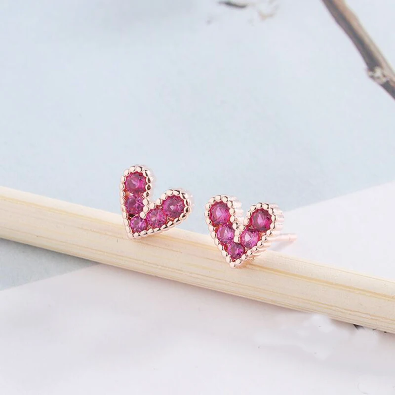 

Classic Heart Zircon Earring Women Simple Fine Copper Stud Earring Exquisite Sweet Gradient Rose Gold Earrings Jewelry Wholesale