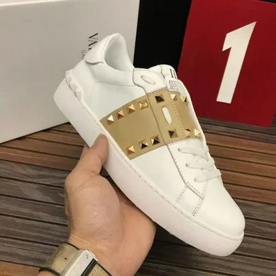 

Women's shoes 2018 new small white shoes wild women's shoes flat women's shoes large size 41 42 43 44Couple style