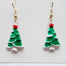 

2022 Fshion charm Christmas jewelry,Pure and fresh and green Christmas tree pendant earrings,beautiful new year gifts for women.