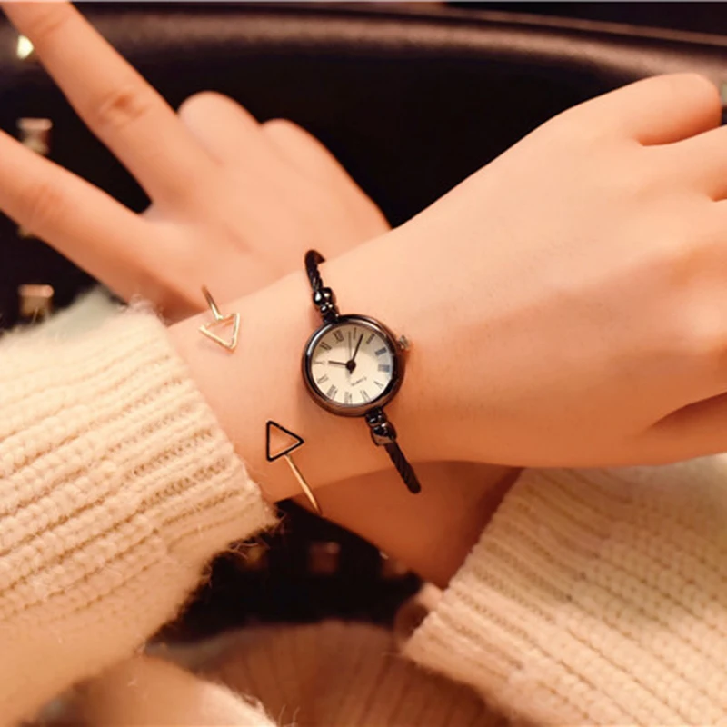

Ins hot exquisite bracelet women watch retro fashion simple small watches women casual dress wristwatch high quality reloj mujer