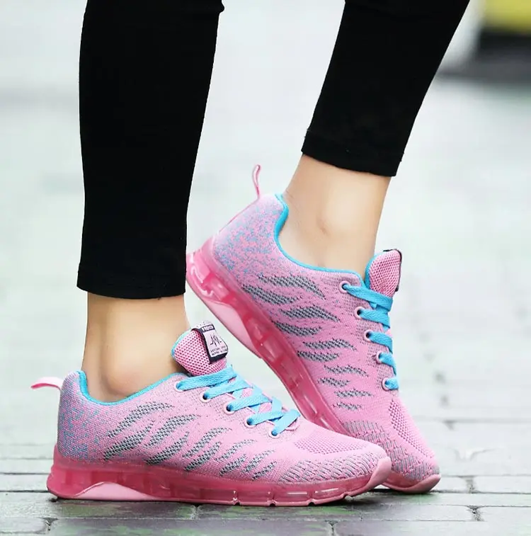 Женская обувь для бега; Новинка года; кроссовки с дышащей сеткой; Модные женские спортивные кроссовки на шнуровке; zapatos de mujer