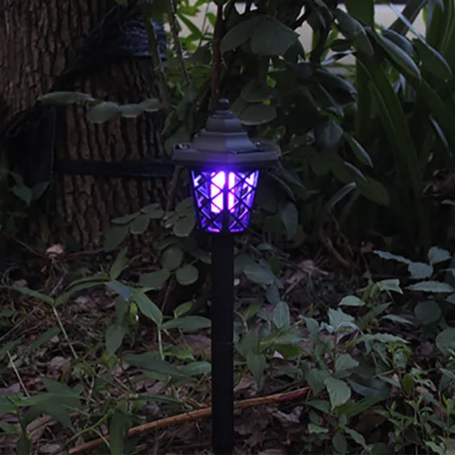 Waterproof Mosquito Lamp Easy to Install Solar Powered LED Light Mosquito Pest Bug Zapper Insect Killer Lamp Outdoor Garden Lawn