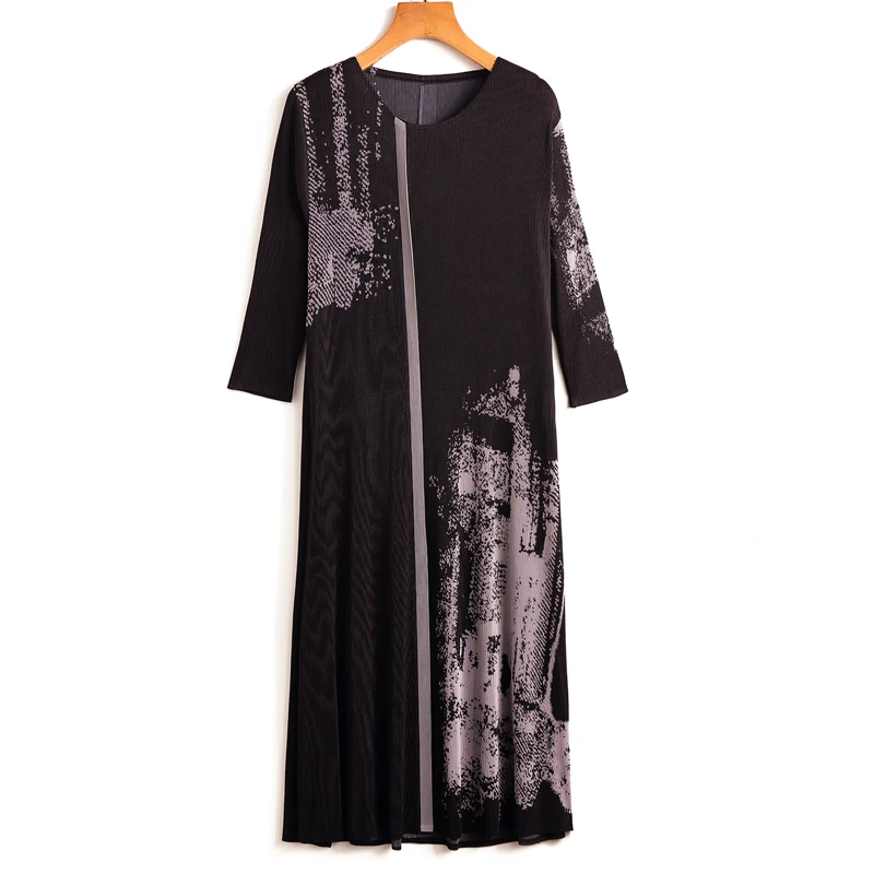 Changpleat новых печатных Для женщин платья Miyak плиссированные Модные свободные большие размеры круглым вырезом и рукавами 3/4 большой эластичный женский платье прилив