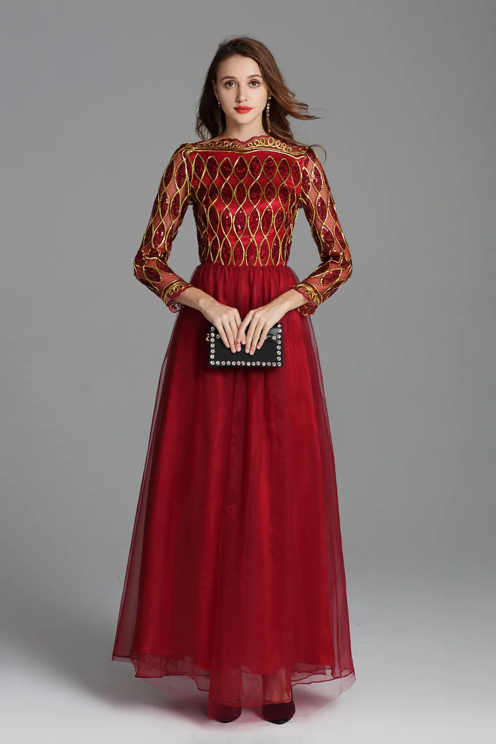 Ladies Long Sleeved Dress With Embroidery In Neckline