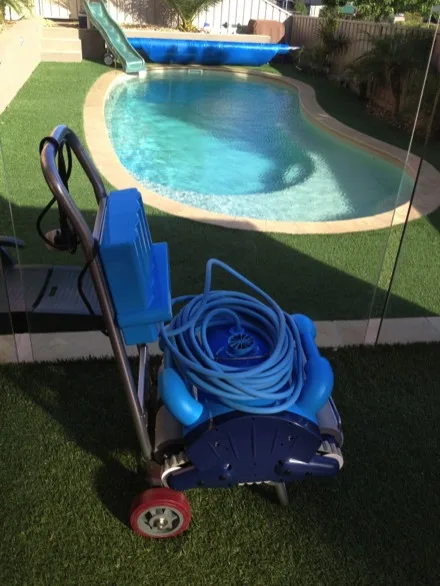 

Robotic Swimming Pool Cleaner Smart Cleaning Robot Wall Climbing+Remote Controller+15m Cable+Working Area:100m2-200m2