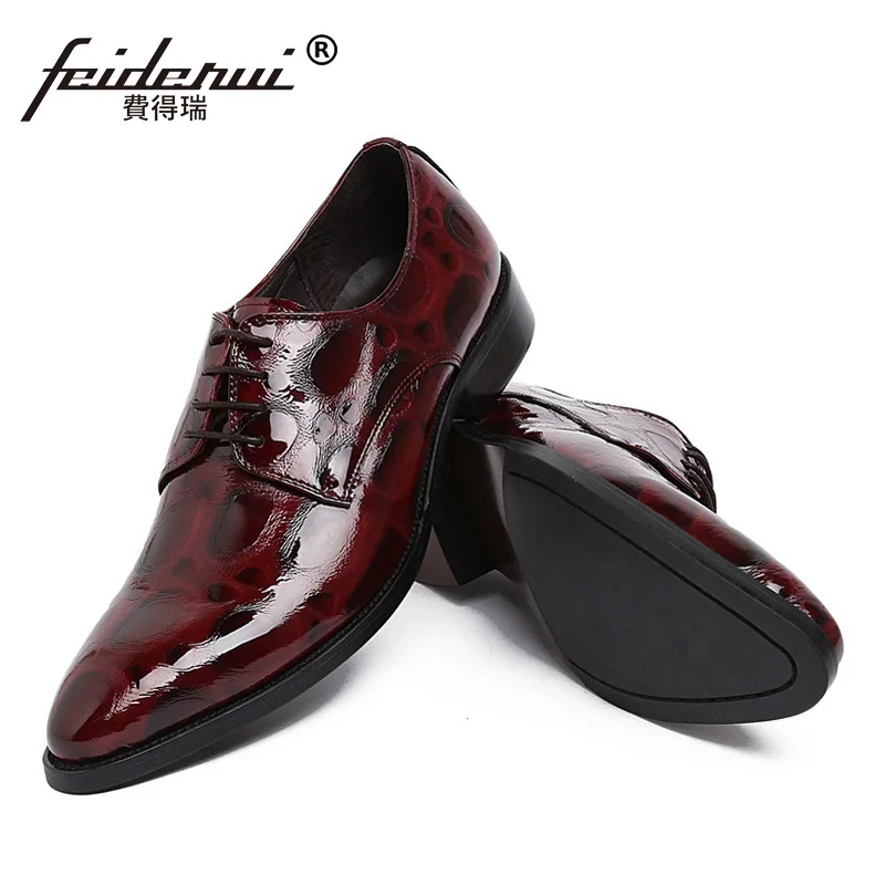 Tinto Zapatos Boda Diseñador Partido Vino Hombre De Punta Del Fk42 Planos Oxfords Vestido Derby Hombres Nupcial Lujo Formal Cuero Italiano wgYwxqS