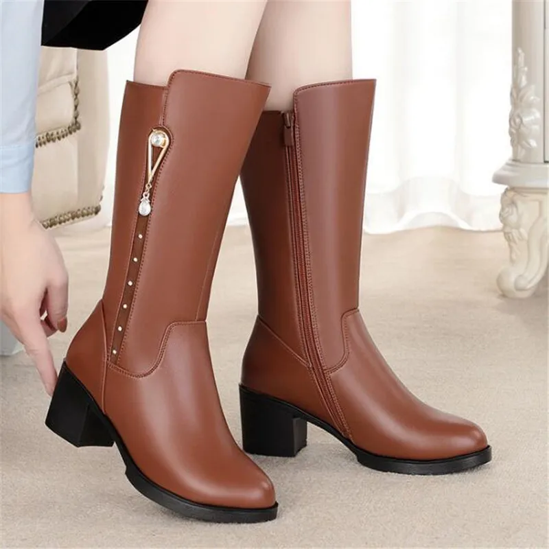 New Rhinestone First Layer of Cowhide Leather Boots Women Boots Comfort Warm Plush Wool Boots Winter Shoes Snow Boots Plus Size