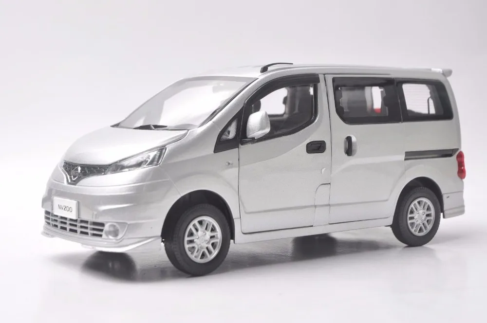 1:18 литая модель для Nissan новинка NV200 Vanette Серебряный MPV игрушечный автомобиль из