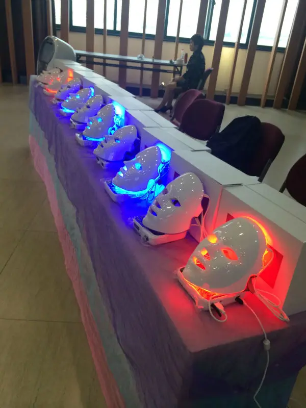 

Easy to Use 3 Colors Face Care Machine LED Facial Mask for Home Use