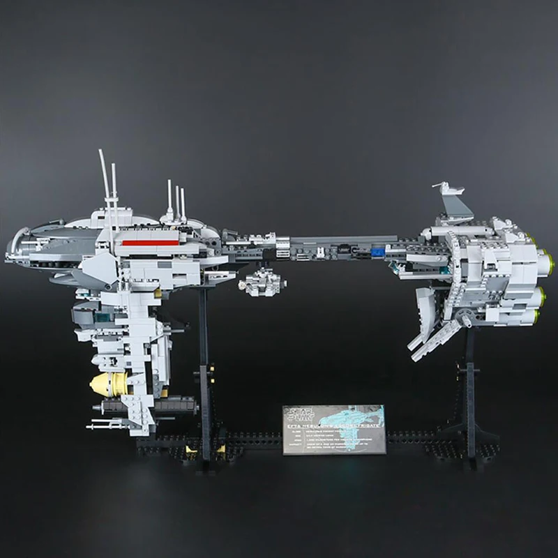 

LEPIN 05083 Star Series War 1736Pcs MOC The Nebulon Model B Set Medical Frigate Children Building Blocks Bricks Kid Toys Gifts