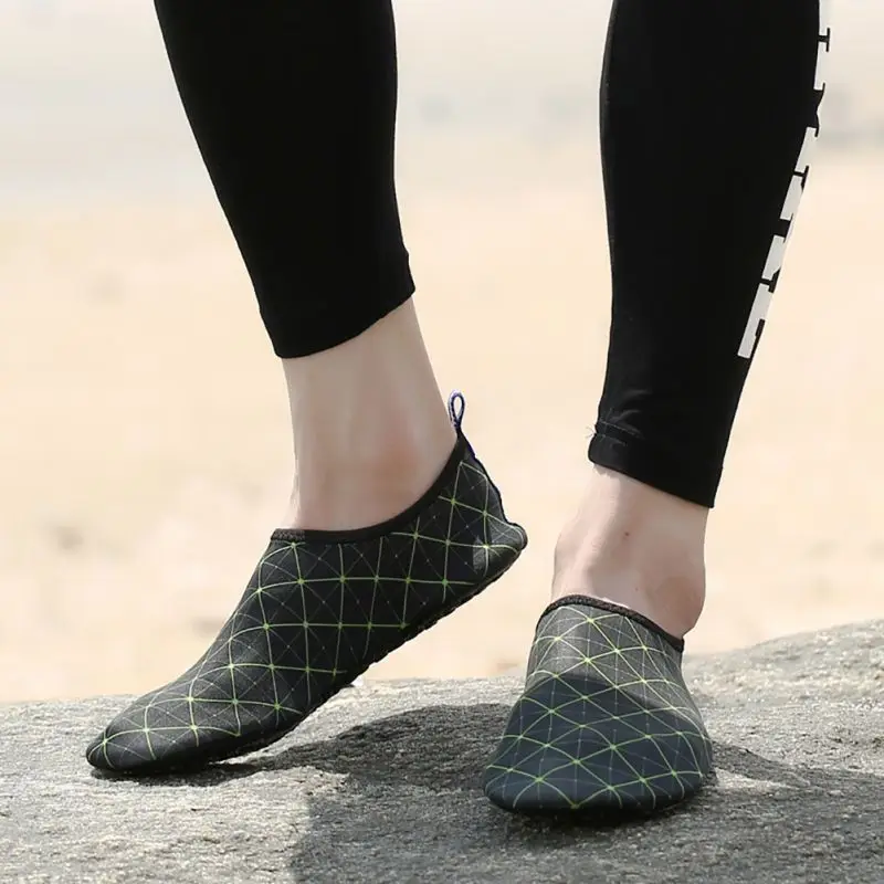 الرجال الشاطئ السباحة المنبع أحذية الشاطئ بركة رياضة أكوا المياه الجوارب بيرفوت الجلد جورب مخطط أحذية