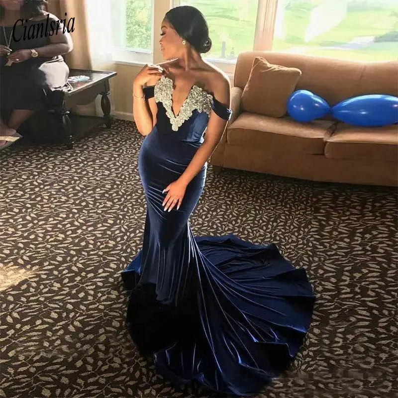 Discount Dark Blue Prom Dresses Evening Wear 2019 Off The Shoulder Deep V Neck Velvet Prom Gowns Appliqued Sweep Train Formal Dress 1