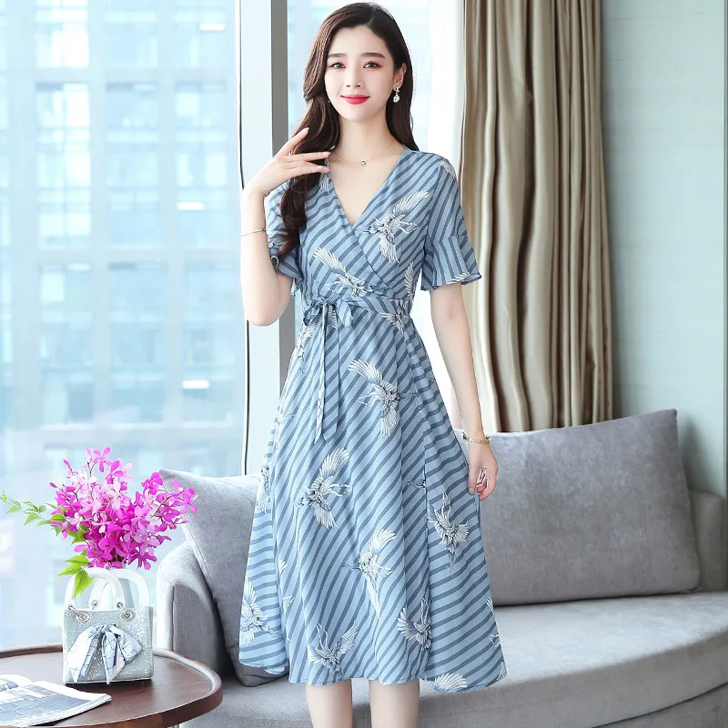 

New Fairy dress in Summer Shows Thin Temperament V-neck Lotus Leaf Sleeve Printed Chiffon Dress for Women's dress
