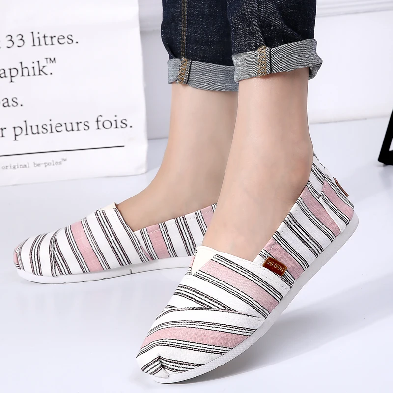 

Super Light Vulcanized Shoes for Women 2019 Summer Breathable Casual Shoes Slip-on Canvas Shoes Ladies Comfortable Flat Sneakers