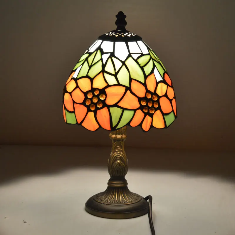 Tiffany Small Table Lamp Country 